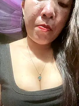 Snapshot of Luna-ass chatting on October 15, 2025, 12:27 pm Luna-ass online show from October 15, 2025, 12:27 pm