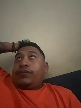 Snapshot of dannybs05 chatting on October 23, 2025, 8:40 pm dannybs05 online show from October 23, 2025, 8:40 pm