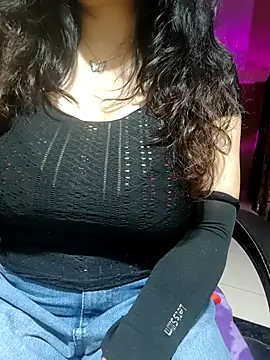 sassy aly007 online show from January 18, 2026, 6:23 pm