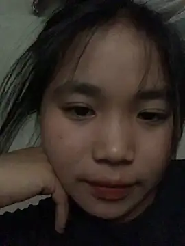 Luna-xinh04 online show from September 26, 2025, 3:21 am