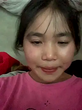 Luna-xinh04 online show from September 28, 2025, 6:19 am