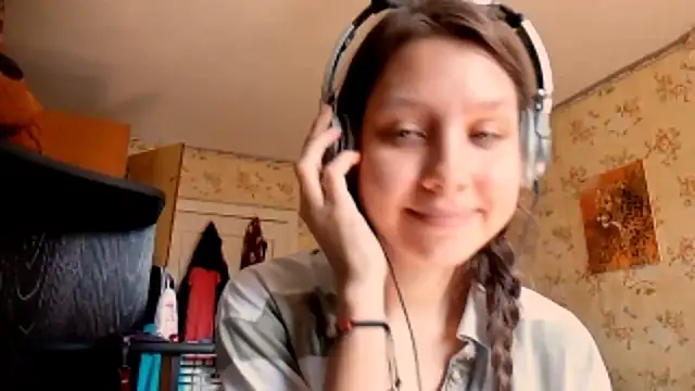 Snapshot of QutieDaSweet chatting on September 18, 2025, 7:32 am QutieDaSweet online show from September 18, 2025, 7:32 am