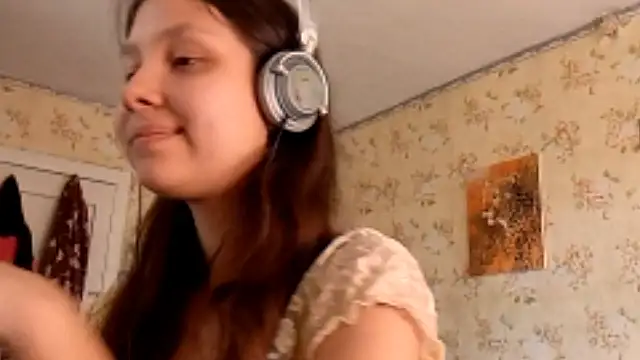 Snapshot of QutieDaSweet chatting on September 21, 2025, 7:10 am QutieDaSweet online show from September 21, 2025, 7:10 am