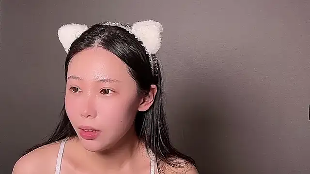 Sweet-taiyang online show from September 17, 2025, 1:02 pm