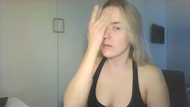 Snapshot of Frosian chatting on October 4, 2025, 10:02 am Frosian online show from October 4, 2025, 10:02 am