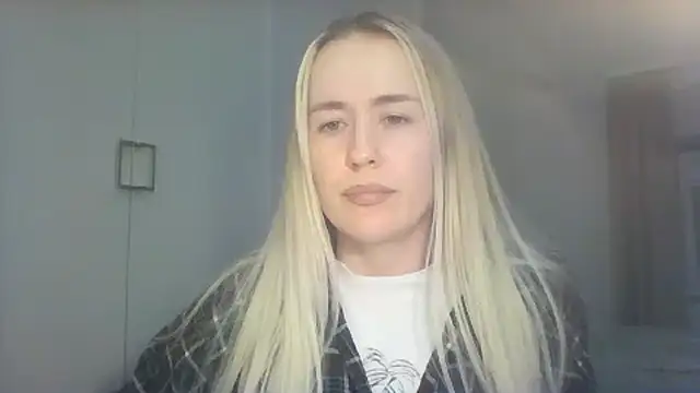 Snapshot of Frosian chatting on October 6, 2025, 3:09 pm Frosian online show from October 6, 2025, 3:09 pm