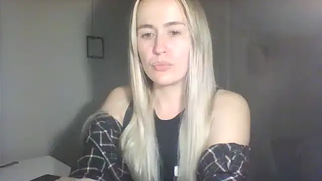 Snapshot of Frosian chatting on October 12, 2025, 10:42 pm Frosian online show from October 12, 2025, 10:42 pm