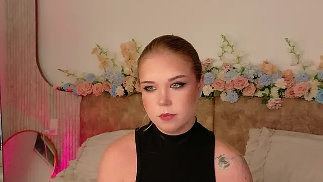 Snapshot of Lilith_Bonheur chatting on May 2, 2026, 7:52 pm Lilith Bonheur online show from May 2, 2026, 7:52 pm