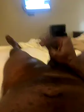 1HOEBOSS online show from October 28, 2025, 10:19 am