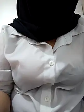 elif25 online show from October 21, 2025, 7:47 pm