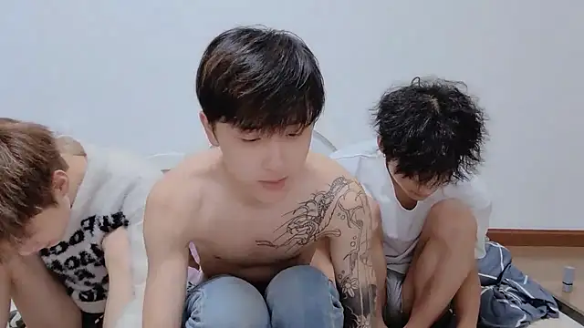 Snapshot of xiaoyi2563 chatting on October 11, 2025, 3:43 pm xiaoyi2563 online show from October 11, 2025, 3:43 pm