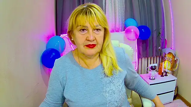 Snapshot of EmmaEllison chatting on September 20, 2025, 6:03 am EmmaEllison online show from September 20, 2025, 6:03 am