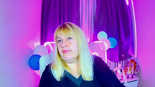 Snapshot of EmmaEllison chatting on September 30, 2025, 6:07 am EmmaEllison online show from September 30, 2025, 6:07 am