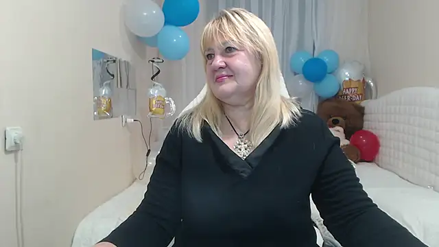 Snapshot of EmmaEllison chatting on October 4, 2025, 12:03 pm EmmaEllison online show from October 4, 2025, 12:03 pm