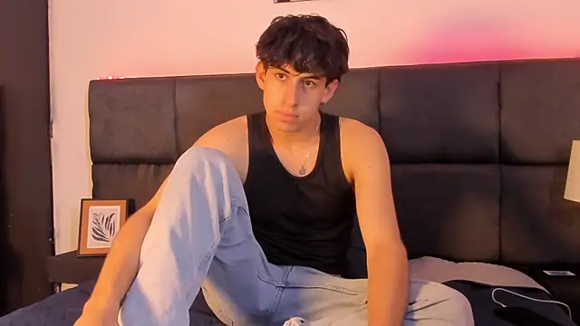 Aaron Spencer13 online show from October 15, 2025, 7:25 pm