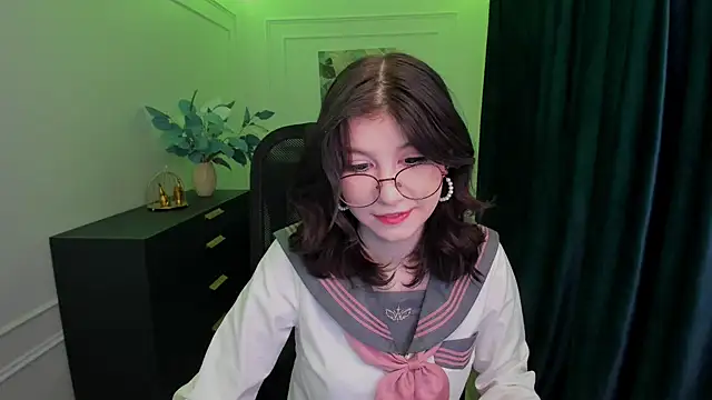 Snapshot of MeLLSawertyq chatting on September 23, 2025, 11:24 am MeLLSawertyq online show from September 23, 2025, 11:24 am