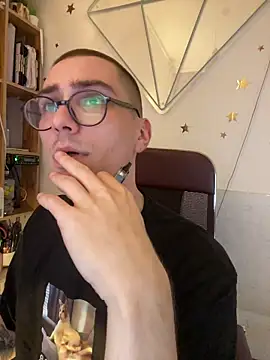 Snapshot of _miketaylor__ chatting on October 9, 2025, 12:25 pm miketaylor online show from October 9, 2025, 12:25 pm