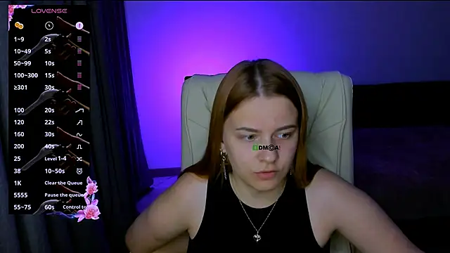 Snapshot of red__dizzy chatting on September 26, 2025, 8:13 pm red  dizzy online show from September 26, 2025, 8:13 pm