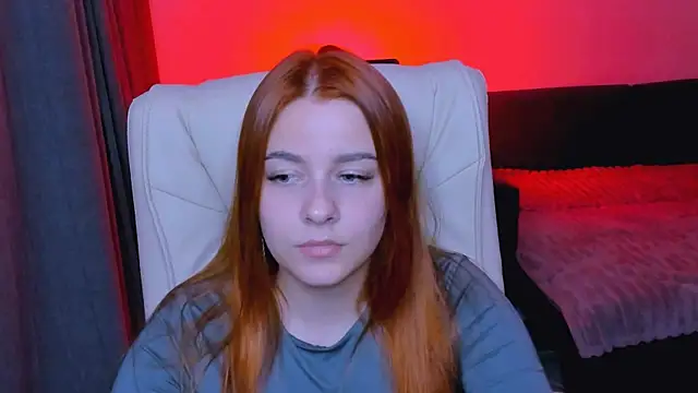 Snapshot of red__dizzy chatting on October 5, 2025, 9:34 pm red  dizzy online show from October 5, 2025, 9:34 pm