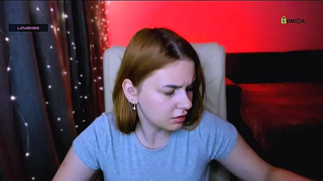 red  dizzy online show from November 5, 2025, 9:04 pm