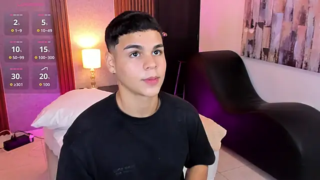 james jonnes online show from October 3, 2025, 7:22 pm