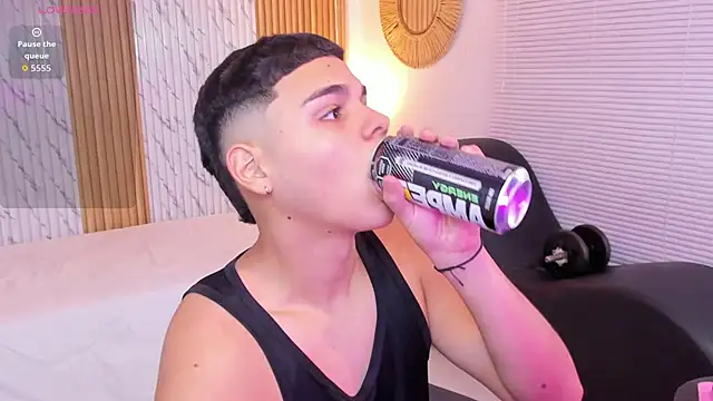 james jonnes online show from October 15, 2025, 7:47 pm