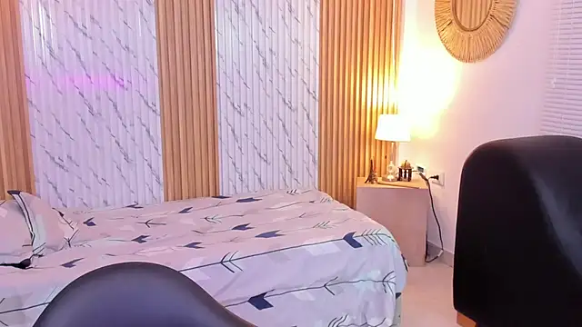 james jonnes online show from October 18, 2025, 7:25 pm