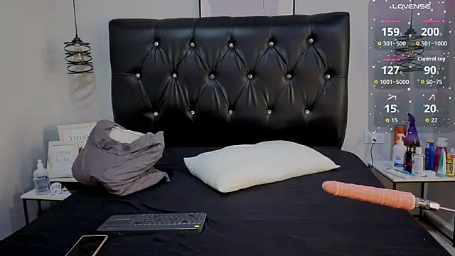 Antonella RiosFG online show from October 27, 2025, 6:23 pm