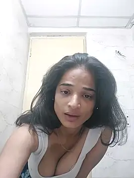 Snapshot of veronica_97 chatting on November 9, 2025, 5:33 pm veronica 97 online show from November 9, 2025, 5:33 pm