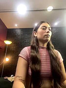 Lizzie Collin online show from September 27, 2025, 4:01 pm