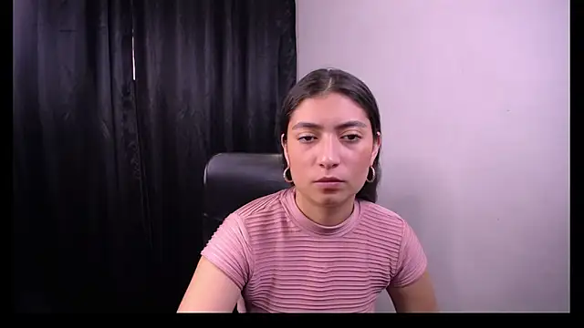 Lizzie Collin online show from October 28, 2025, 1:25 pm