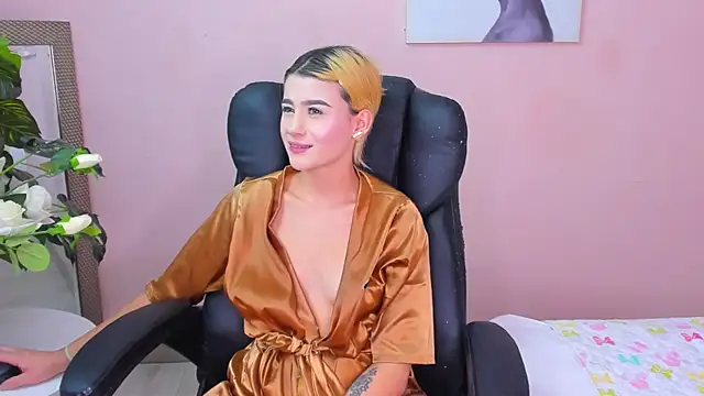 ChloeLaurentt online show from March 15, 2026, 8:04 pm