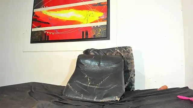 valeriapinkxx online show from March 25, 2026, 2:12 pm