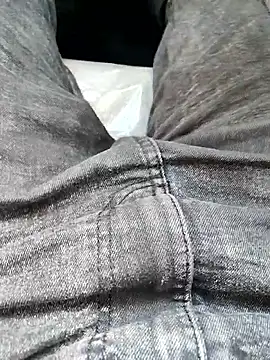 Snapshot of lickingspecilist chatting on November 5, 2025, 10:48 am lickingspecilist online show from November 5, 2025, 10:48 am