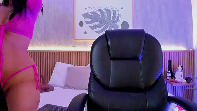 Coco-balenciaga online show from September 22, 2025, 11:34 am