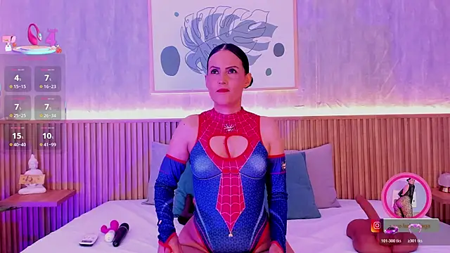 Coco-balenciaga online show from October 25, 2025, 11:29 am