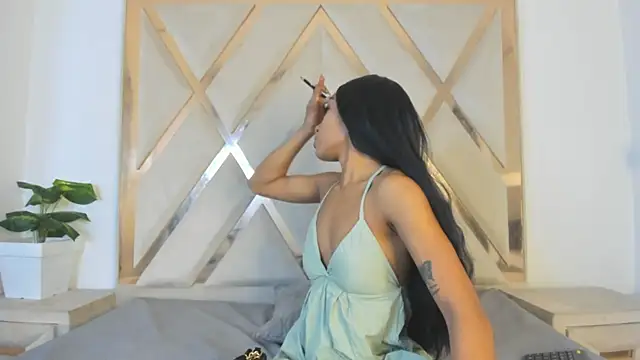 angelkyraasm online show from July 24, 2026, 1:09 pm