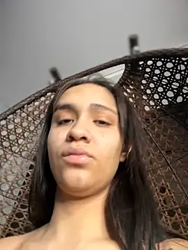 Isabella-Teen online show from October 21, 2025, 2:45 am