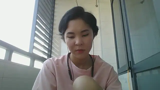 Snapshot of JennyCarpenter chatting on October 2, 2025, 1:23 am JennyCarpenter online show from October 2, 2025, 1:23 am