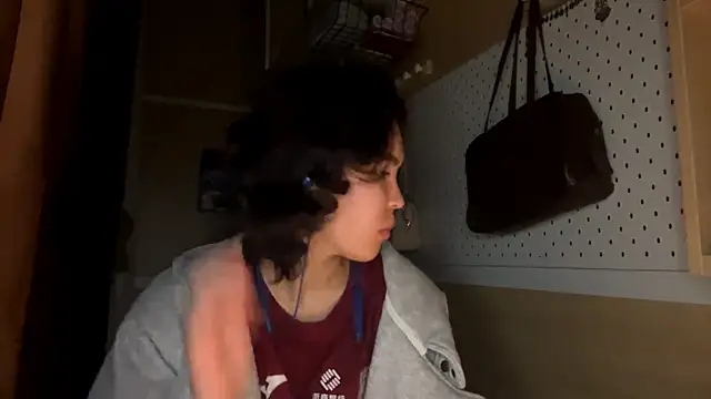 JennyCarpenter online show from May 1, 2026, 10:25 pm