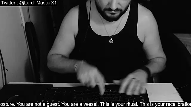 Snapshot of Lord_MasterX chatting on October 15, 2025, 2:55 am Lord MasterX online show from October 15, 2025, 2:55 am