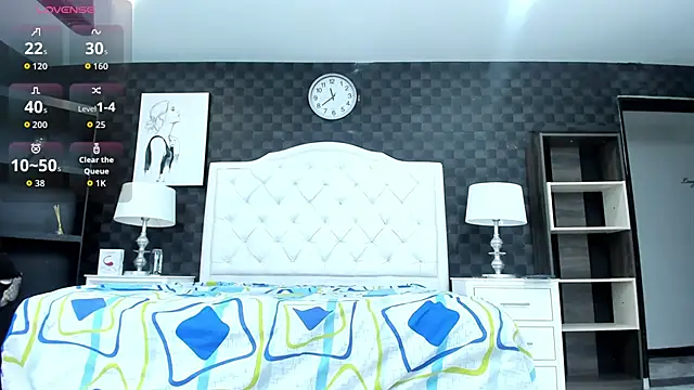 isabel 09 online show from September 18, 2025, 3:25 pm