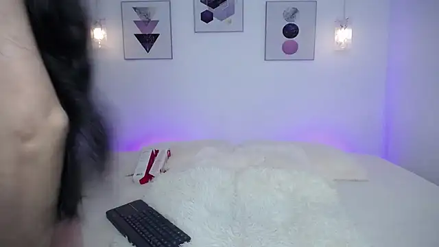 Snapshot of roxxi33 chatting on October 28, 2025, 12:25 am roxxi33 online show from October 28, 2025, 12:25 am