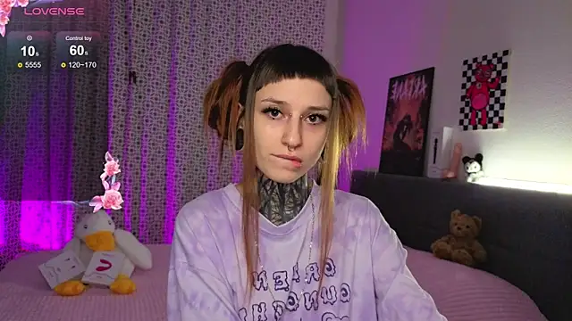 LilithPoison online show from October 26, 2025, 6:03 pm