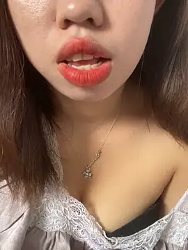 Snapshot of Rose-babyx chatting on September 29, 2025, 5:45 am Rose-babyx online show from September 29, 2025, 5:45 am