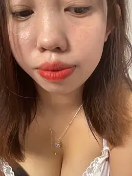 Snapshot of Rose-babyx chatting on October 14, 2025, 3:18 am Rose-babyx online show from October 14, 2025, 3:18 am