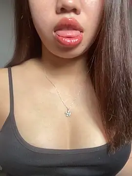 Rose-babyx online show from April 24, 2026, 2:03 am
