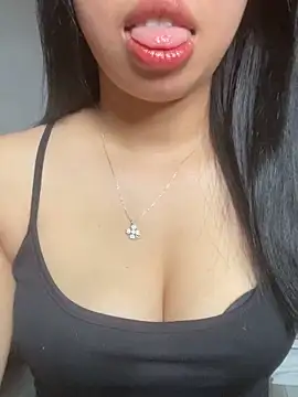 Snapshot of Rose-babyx chatting on June 14, 2026, 2:24 am Rose-babyx online show from June 14, 2026, 2:24 am