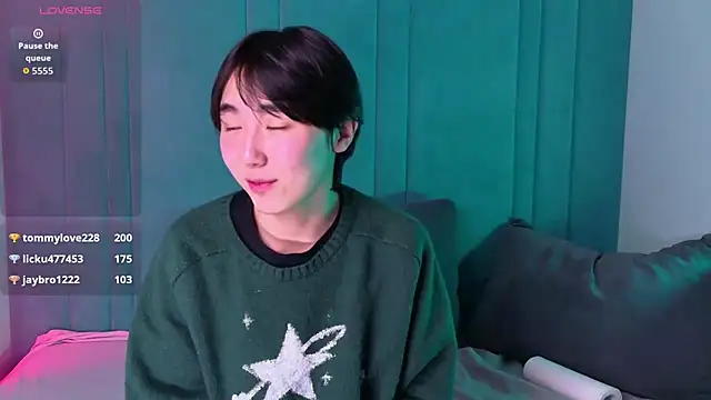 Snapshot of HeejinWang chatting on November 13, 2025, 3:49 am HeejinWang online show from November 13, 2025, 3:49 am