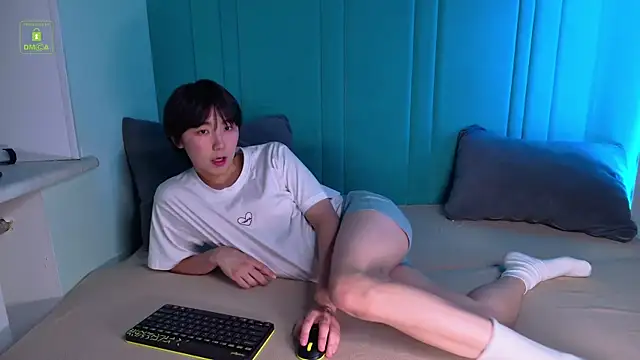 Snapshot of HeejinWang chatting on November 24, 2025, 8:19 pm HeejinWang online show from November 24, 2025, 8:19 pm